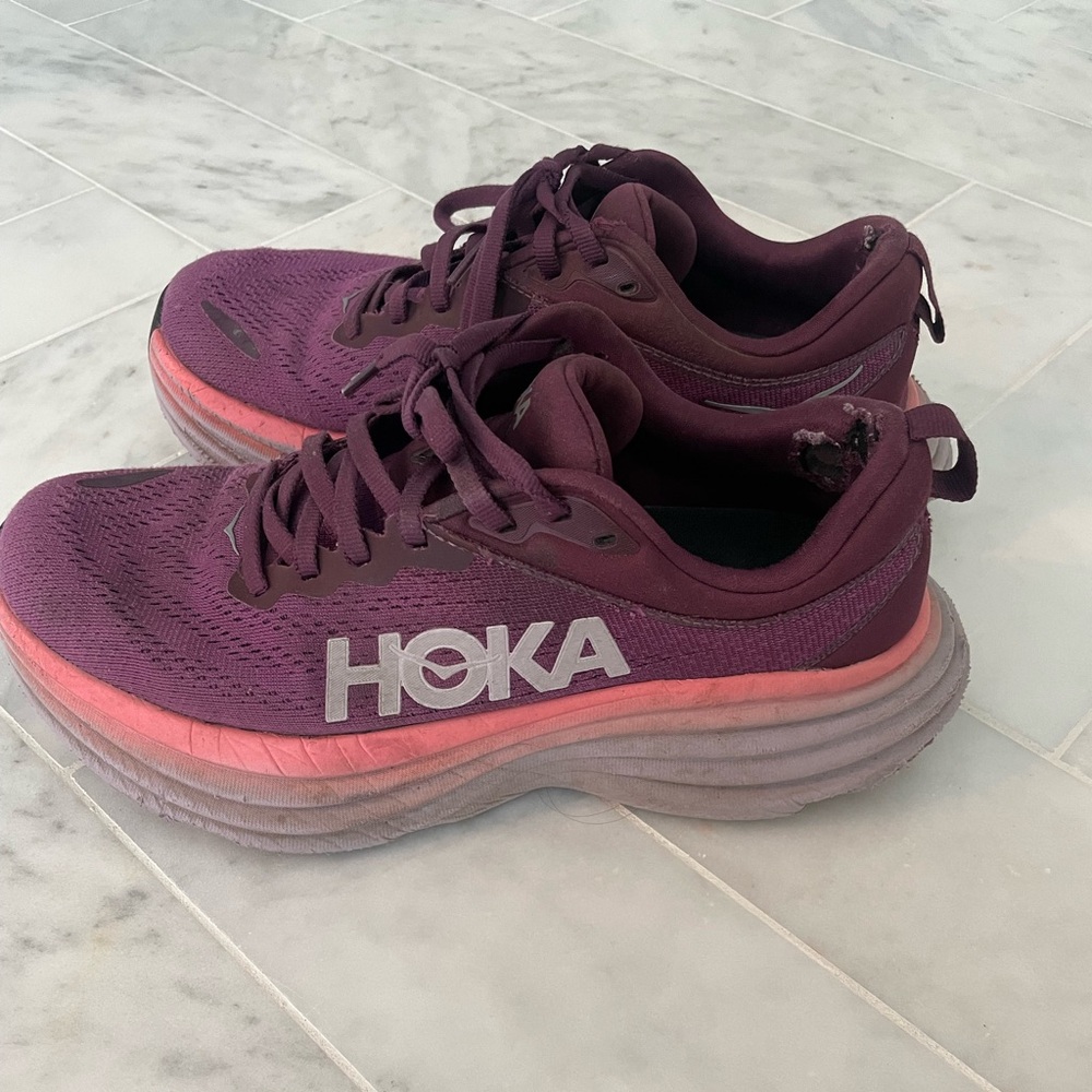 Women’s Hoka Bondi 8 Running Shoe. Size 7.